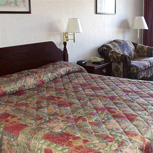 Shelaine Inn Jeffersonville Εξωτερικό φωτογραφία